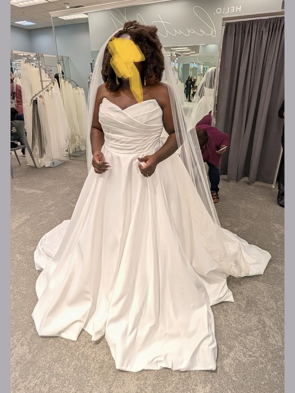 White Strapless Wedding Gown (Veil Not Included) - Oleg Cassini